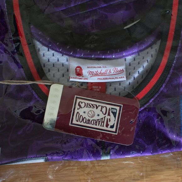 Bape x Mitchell and Ness Toronto Raptors Jersey - Picture 5 of 5